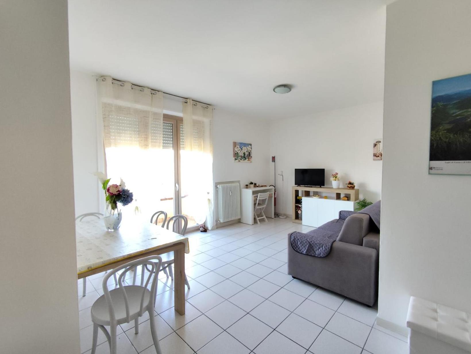 Apartmán Residenza Tiziana Luino Exteriér fotografie